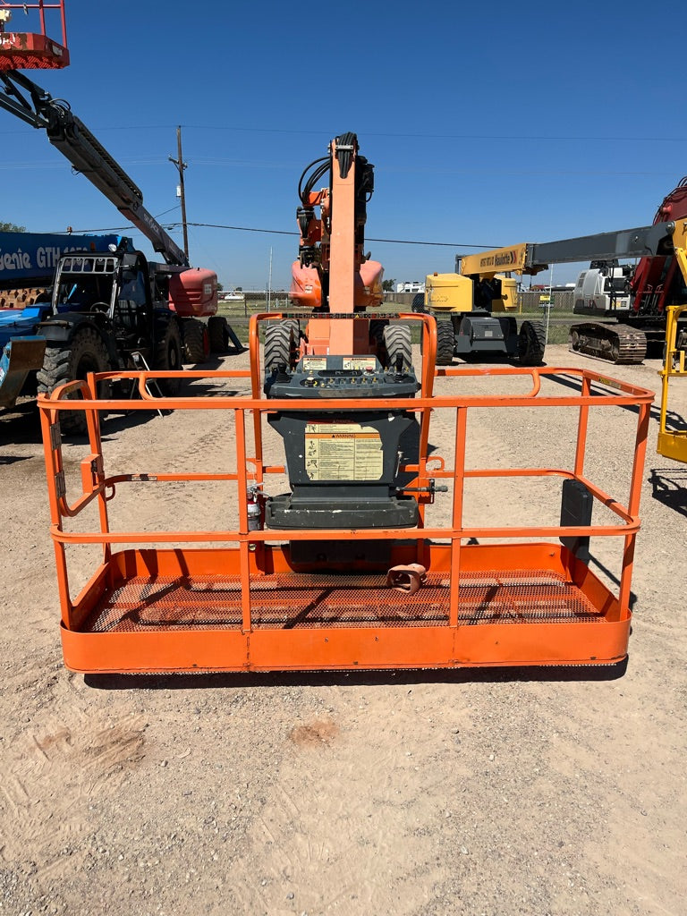 Load image into Gallery viewer, 2007 (Refurbished 2016) JLG 1350 SJP
