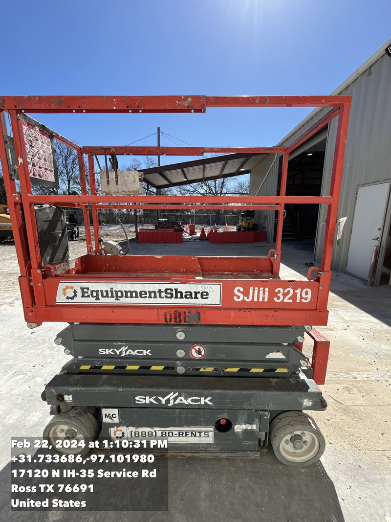 Load image into Gallery viewer, 2016 Skyjack SJIII-3219 Scissor Lift
