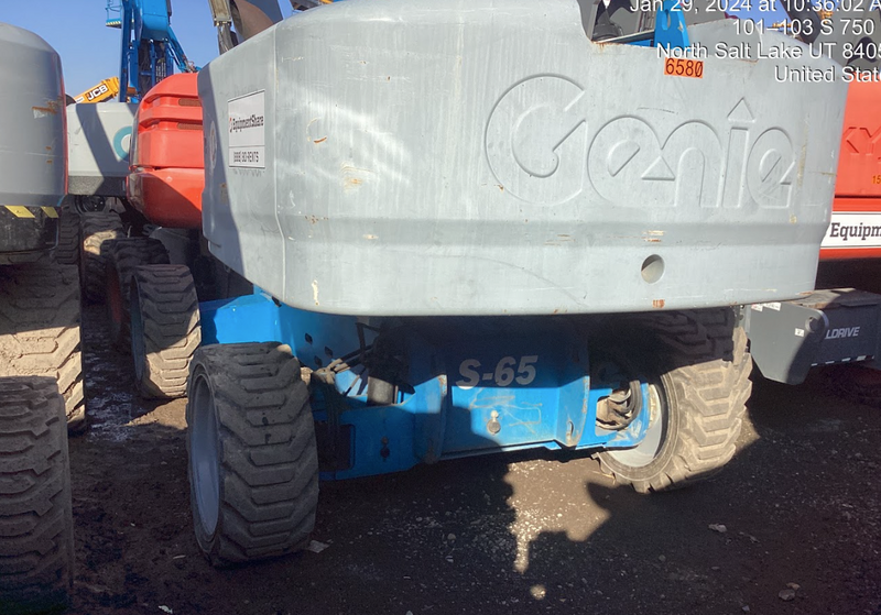 Load image into Gallery viewer, 2014 Genie S-65 Boomlift
