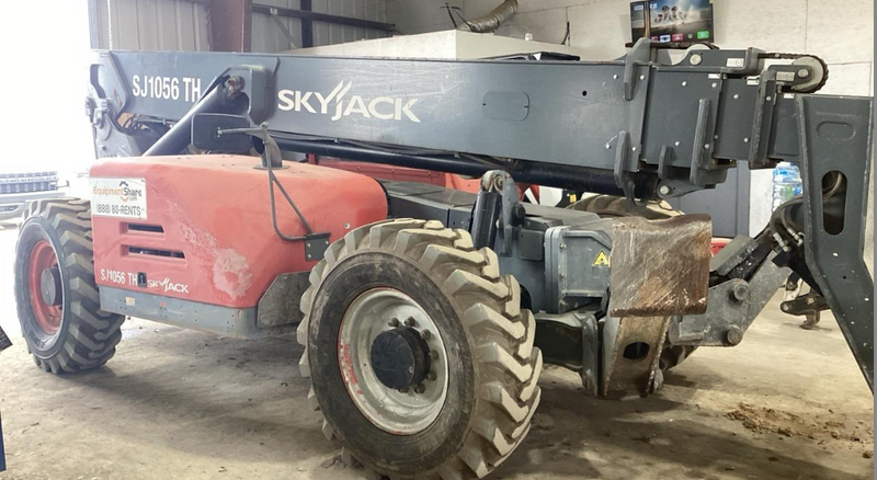 Load image into Gallery viewer, 2016 Skyjack 1056 Telehandler
