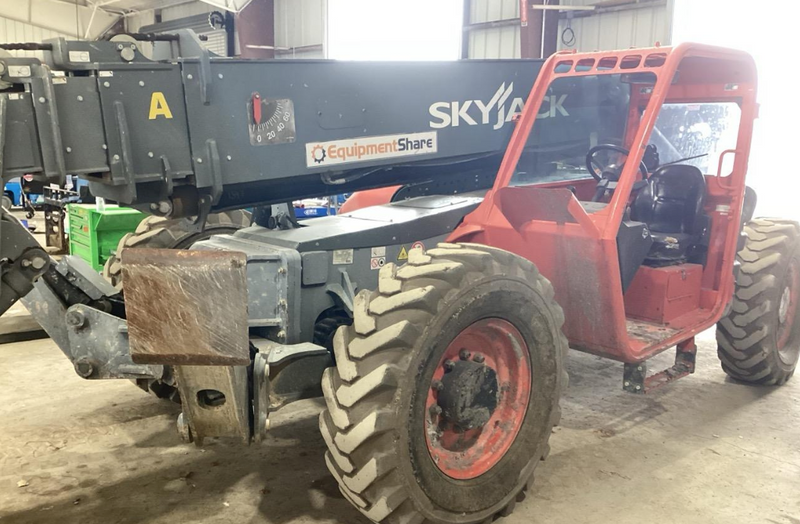 Load image into Gallery viewer, 2016 Skyjack 1056 Telehandler
