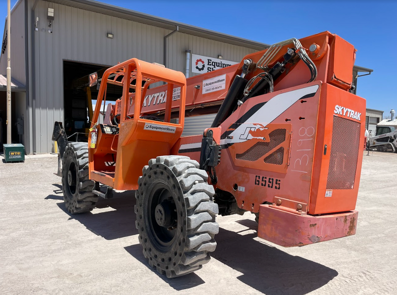 Load image into Gallery viewer, 2014 SkyTrak 10054 Telehandler
