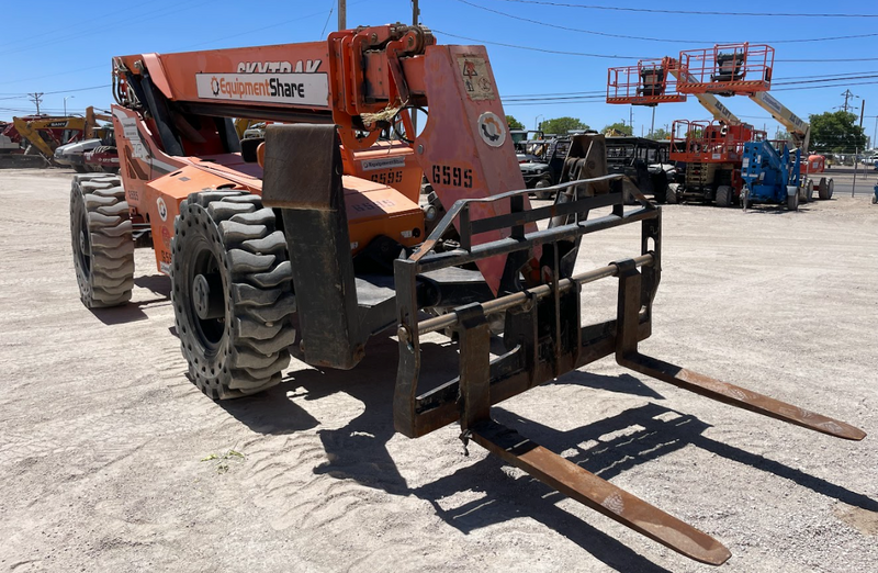 Load image into Gallery viewer, 2014 SkyTrak 10054 Telehandler
