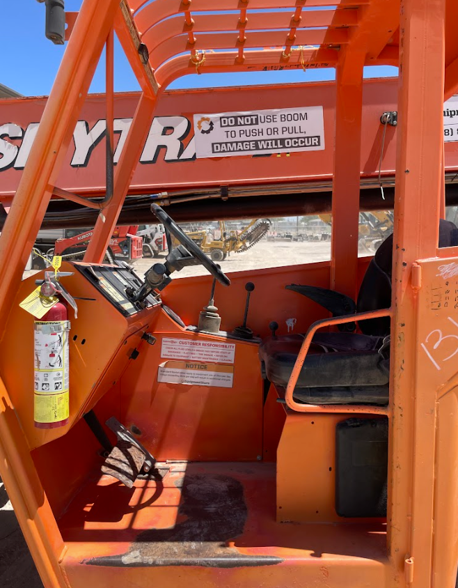 Load image into Gallery viewer, 2014 SkyTrak 10054 Telehandler
