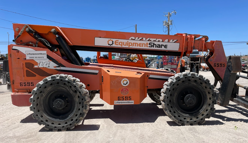 Load image into Gallery viewer, 2014 SkyTrak 10054 Telehandler
