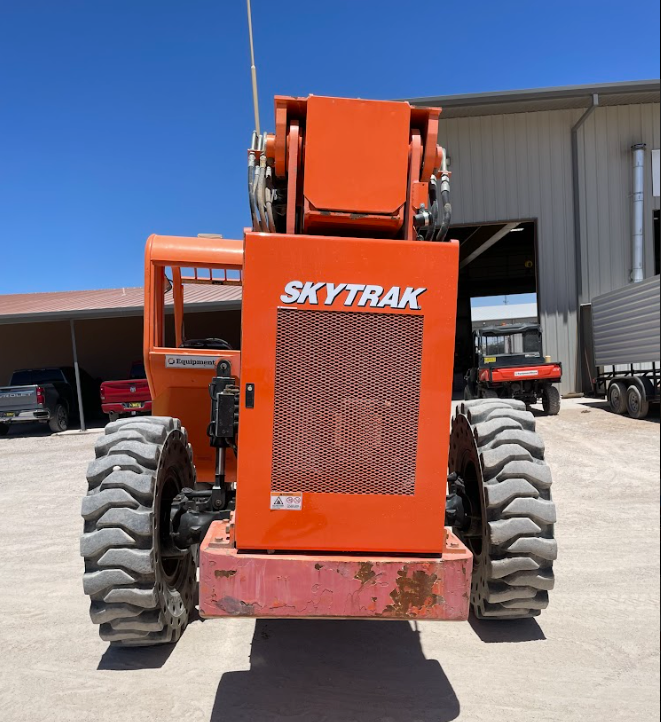 Load image into Gallery viewer, 2014 SkyTrak 10054 Telehandler
