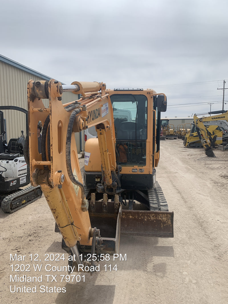 Load image into Gallery viewer, 2016 Hyundai R35Z-9A
